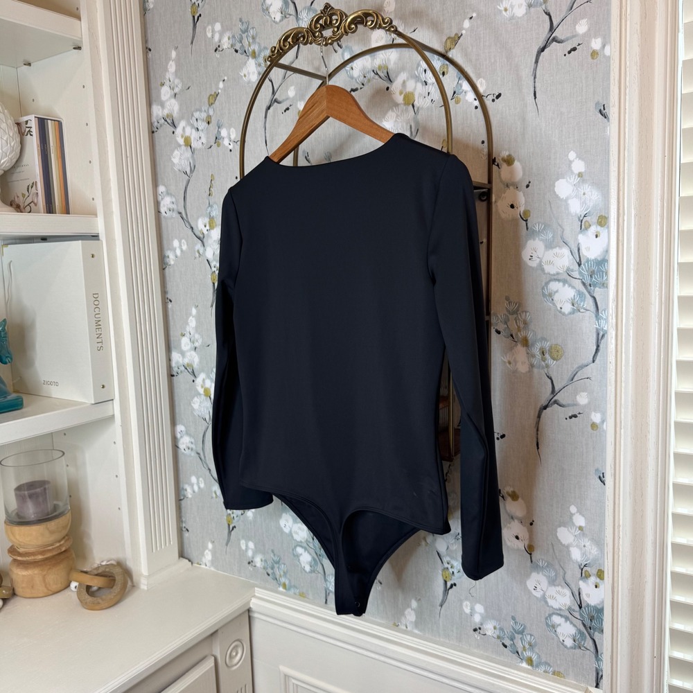 Express Body Contour Black Long Sleeve Notched Sweetheart Bodysuit Womens Large - Picture 5 of 5